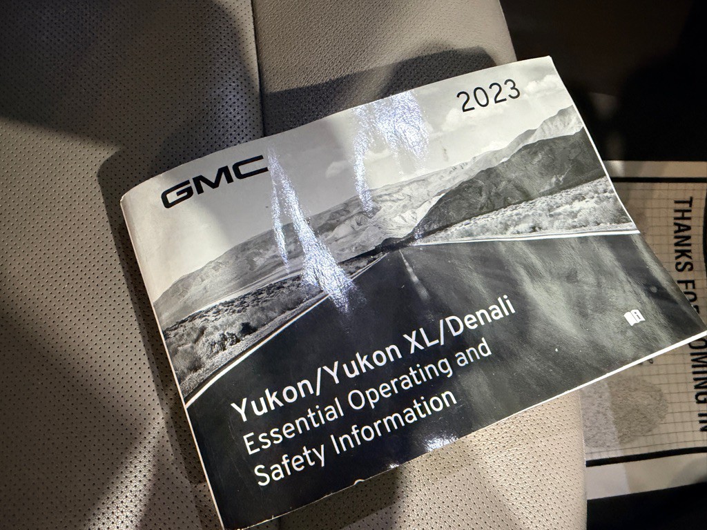 2023 GMC Yukon Image 27