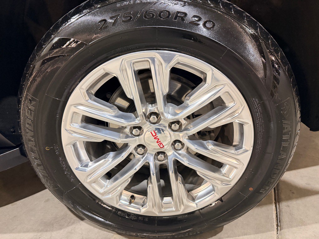 2023 GMC Yukon Image 44