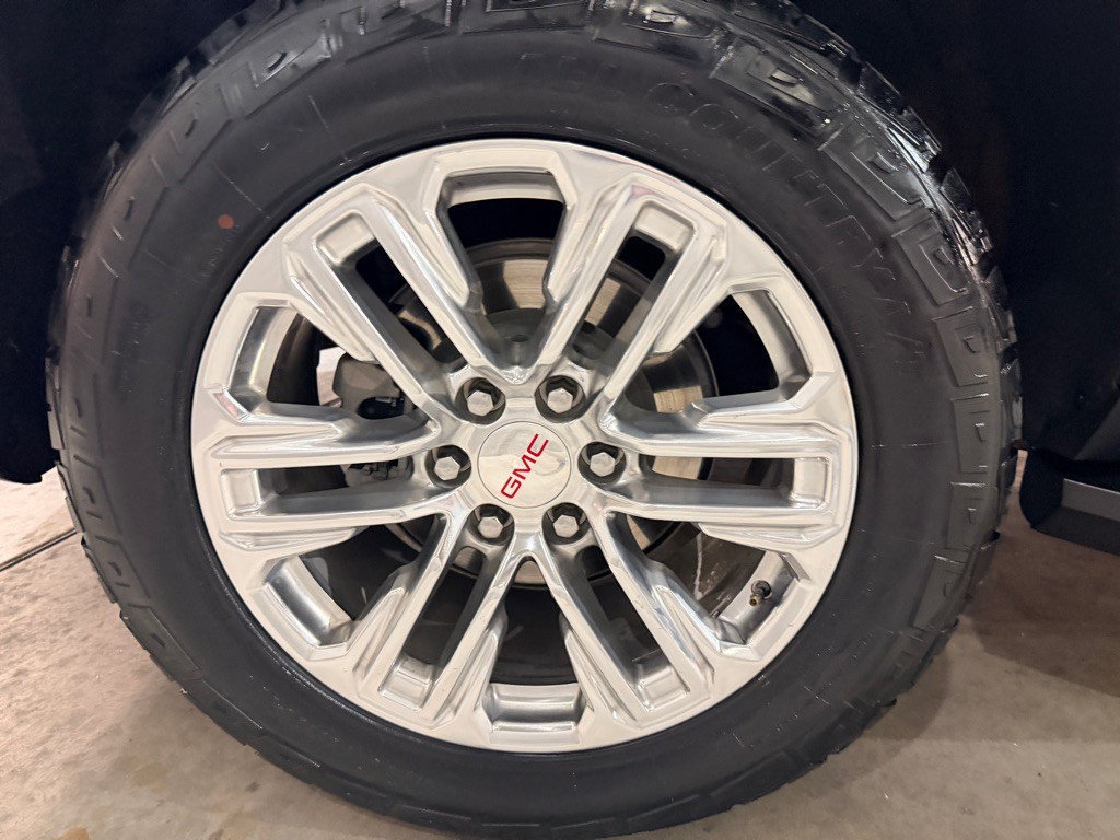 2023 GMC Yukon Image 47