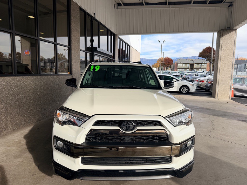 2019 Toyota 4Runner Image 30