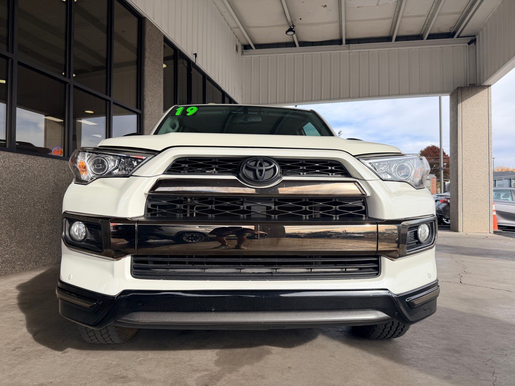 2019 Toyota 4Runner Image 31
