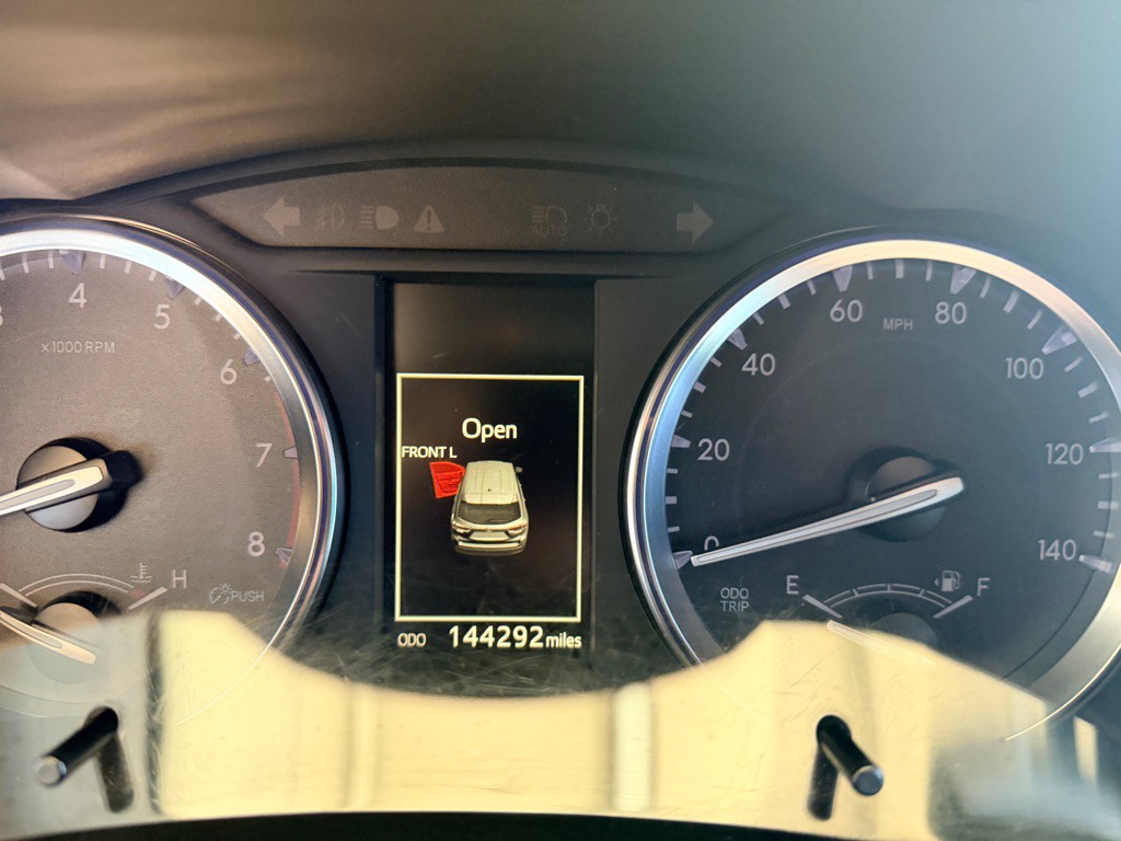 2015 Toyota Highlander Image 10