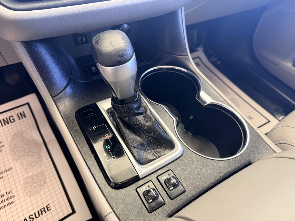 2015 Toyota Highlander Image 11