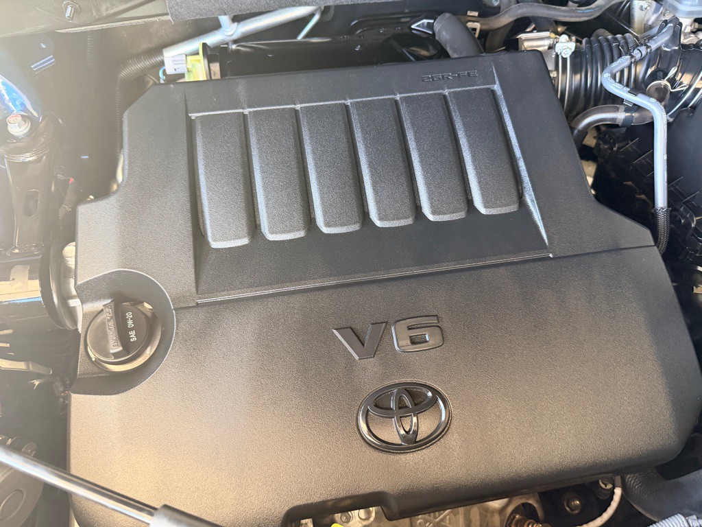 2015 Toyota Highlander Image 28