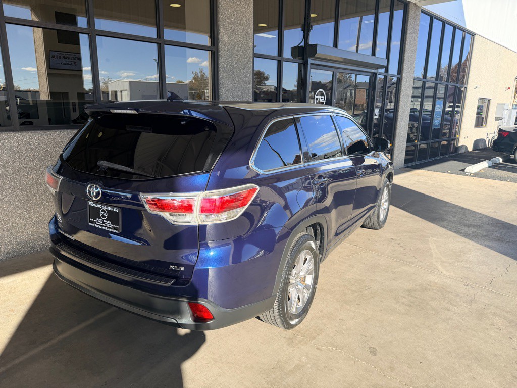 2015 Toyota Highlander Image 40
