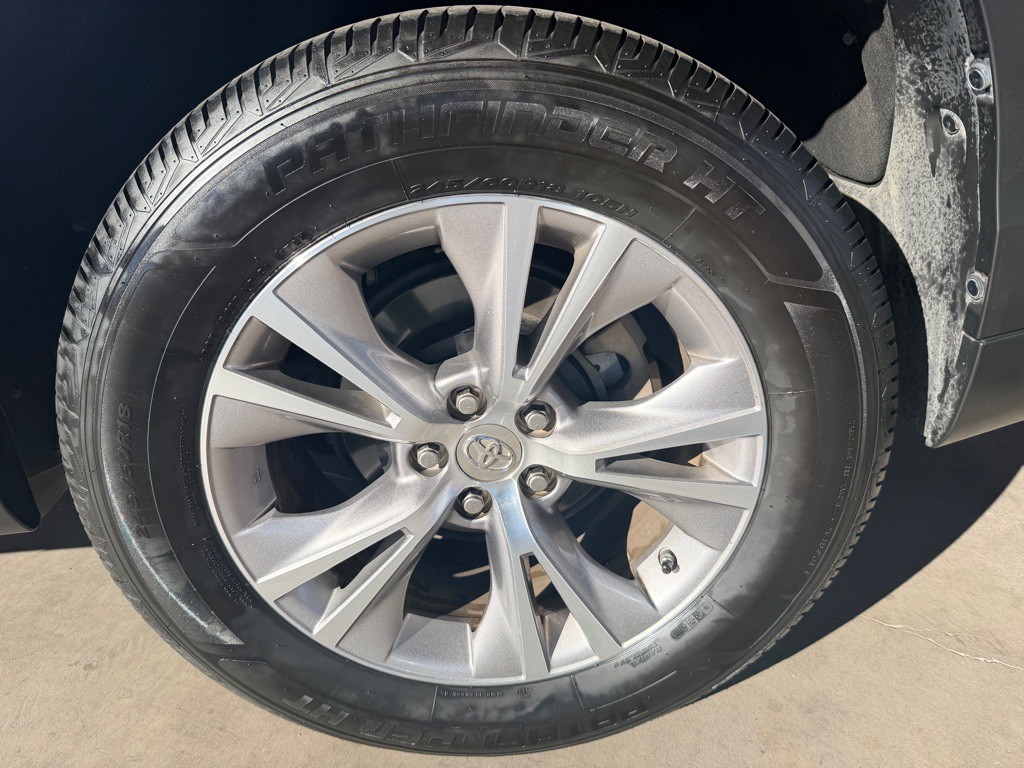 2015 Toyota Highlander Image 46