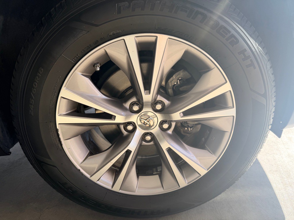 2015 Toyota Highlander Image 48