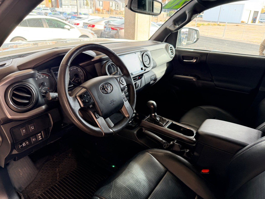 2020 Toyota Tacoma Image 10