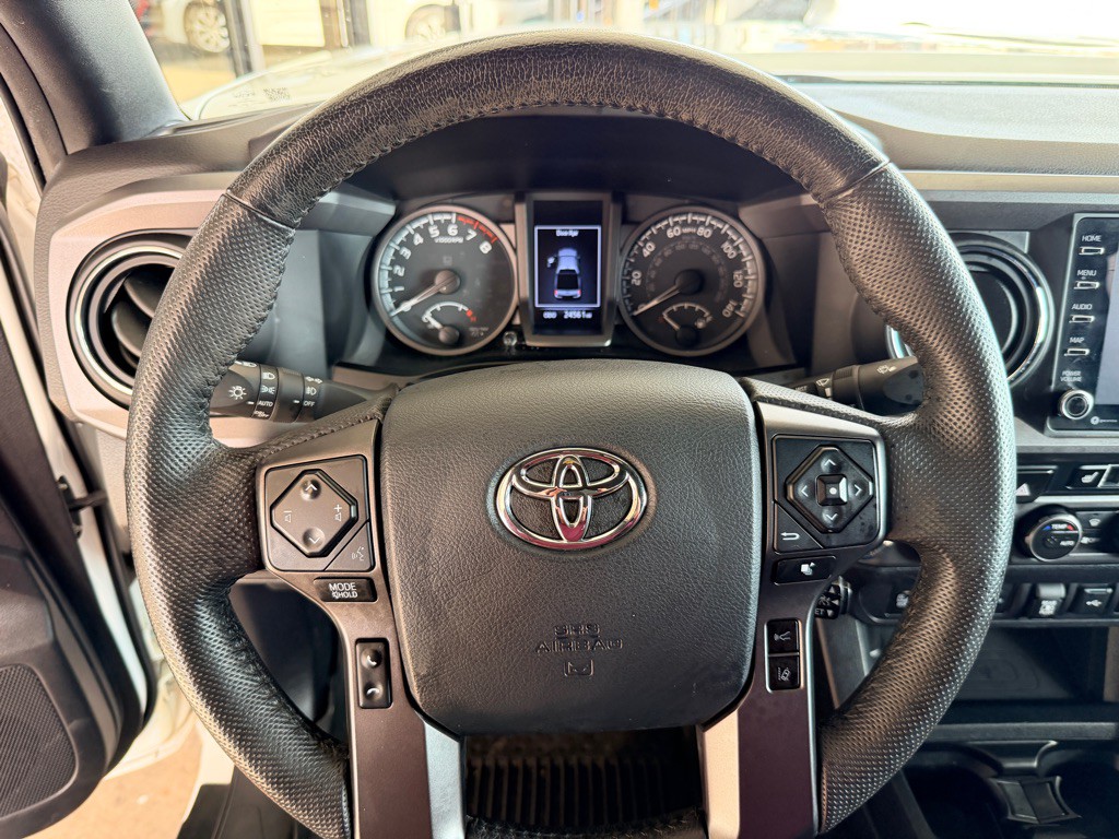 2020 Toyota Tacoma Image 11