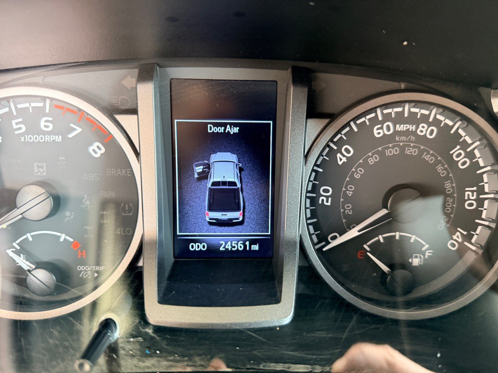 2020 Toyota Tacoma Image 12