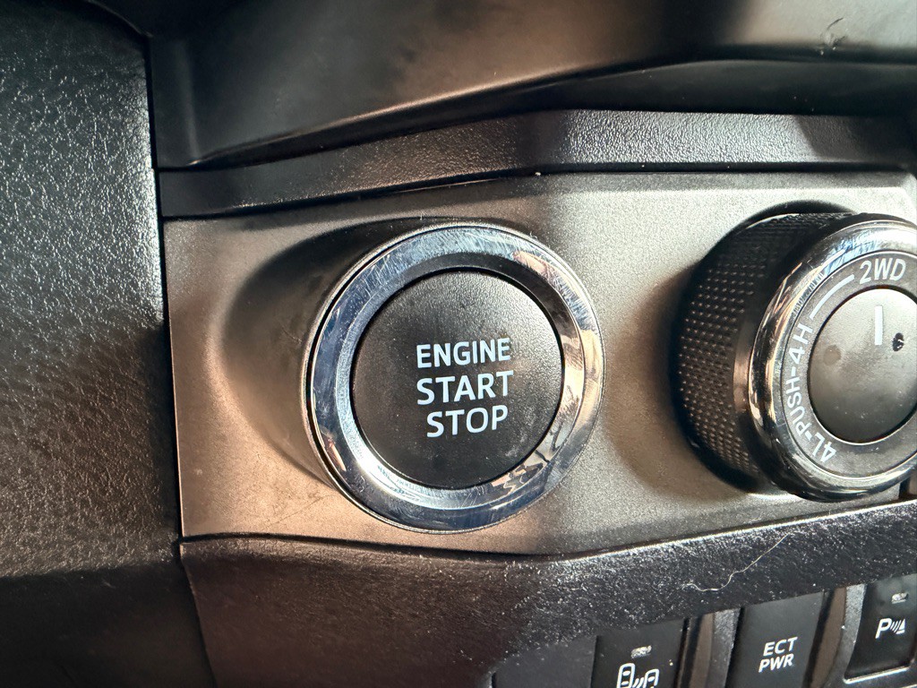 2020 Toyota Tacoma Image 13