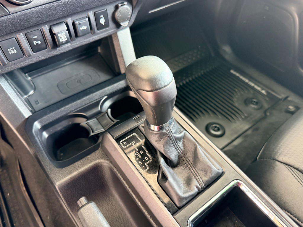 2020 Toyota Tacoma Image 14