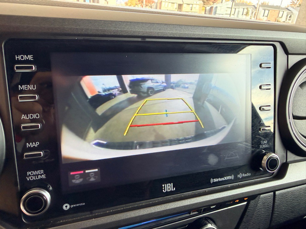 2020 Toyota Tacoma Image 17