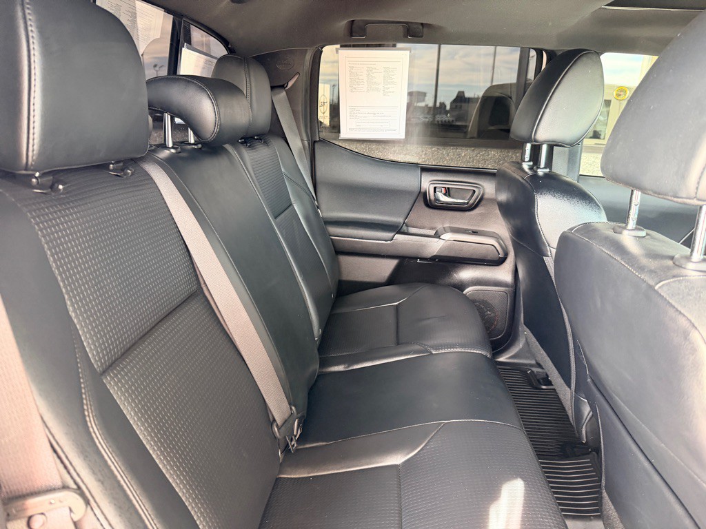 2020 Toyota Tacoma Image 21