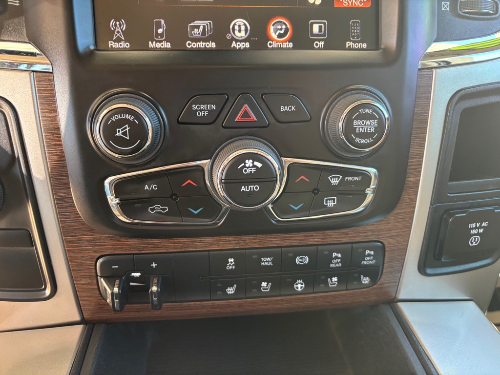 2016 RAM 2500 Image 11