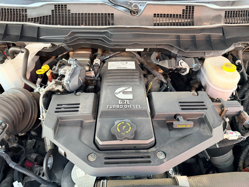 2018 RAM 3500 Image 22