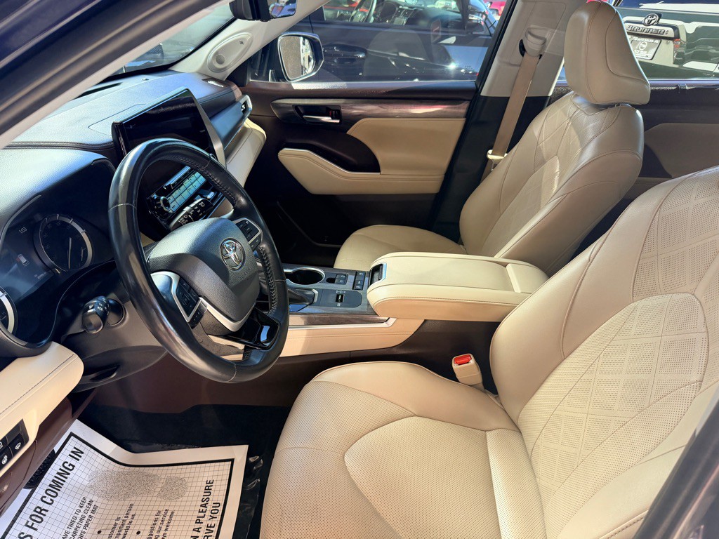 2022 Toyota Highlander Image 7