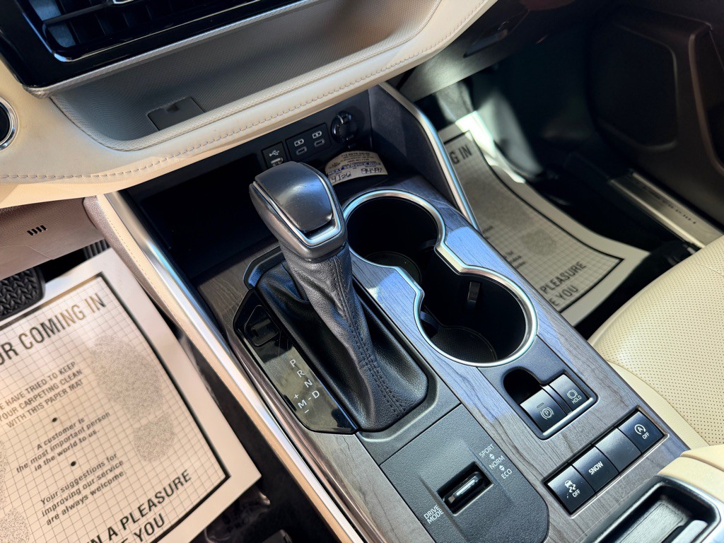 2022 Toyota Highlander Image 12