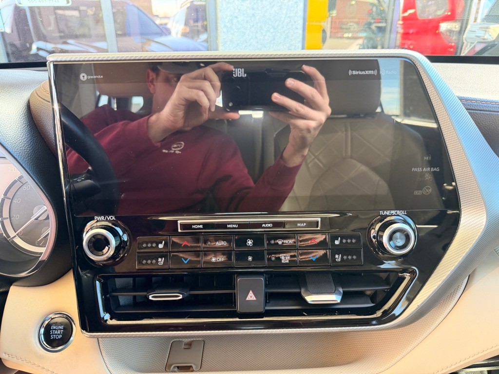 2022 Toyota Highlander Image 15