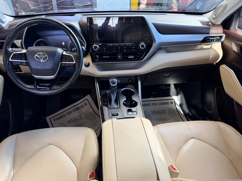 2022 Toyota Highlander Image 24