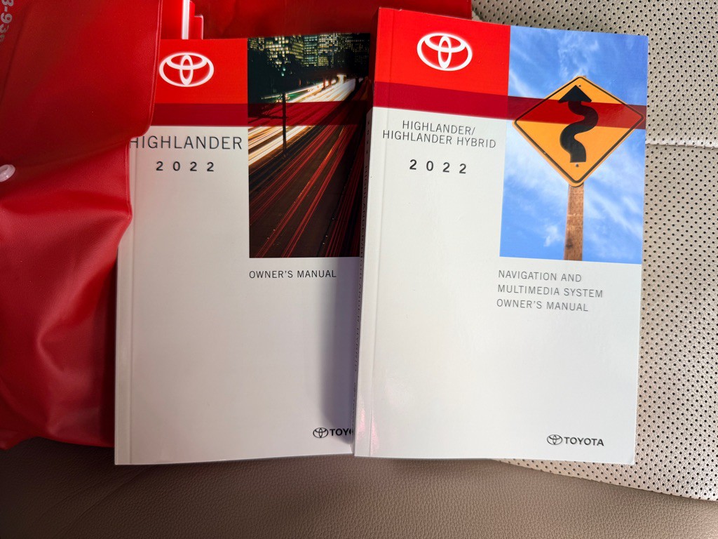 2022 Toyota Highlander Image 30