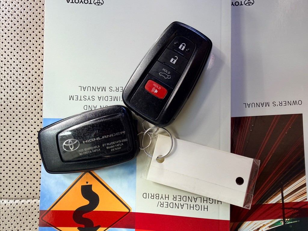 2022 Toyota Highlander Image 31