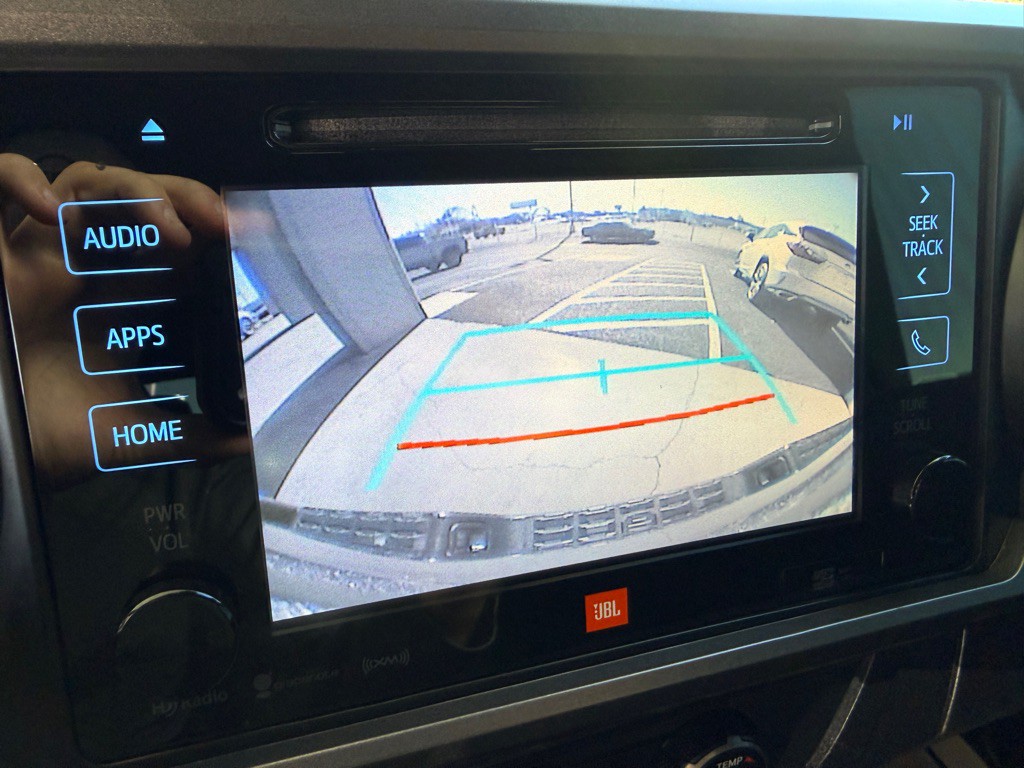 2019 Toyota Tacoma Image 16