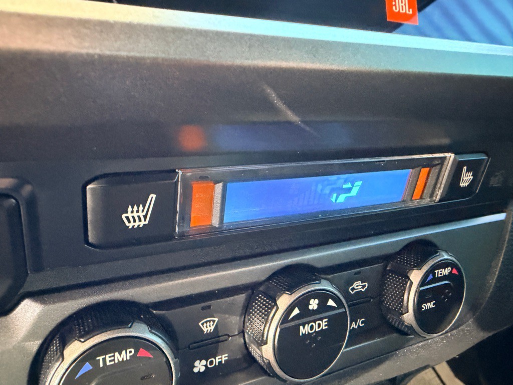 2019 Toyota Tacoma Image 17