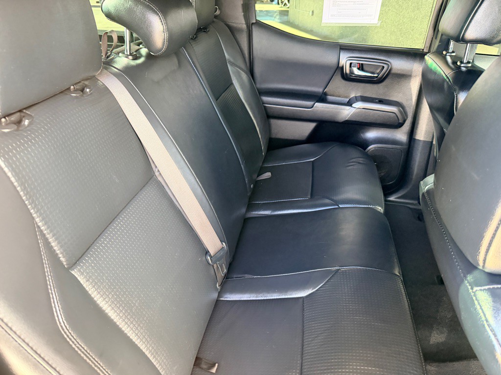 2019 Toyota Tacoma Image 20