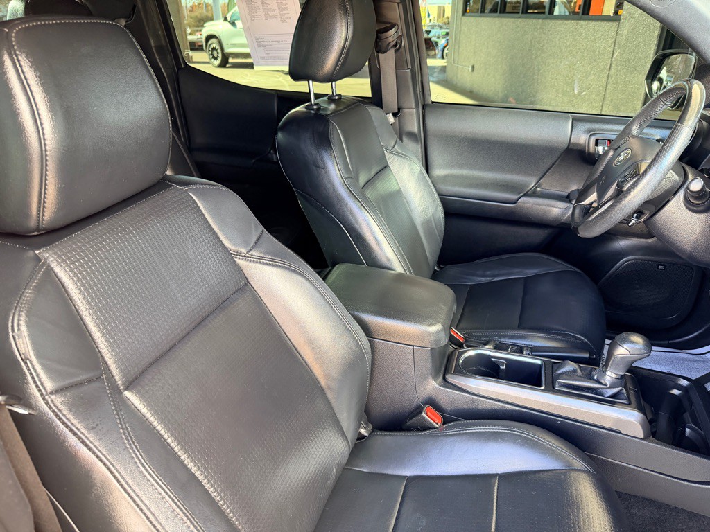 2019 Toyota Tacoma Image 21