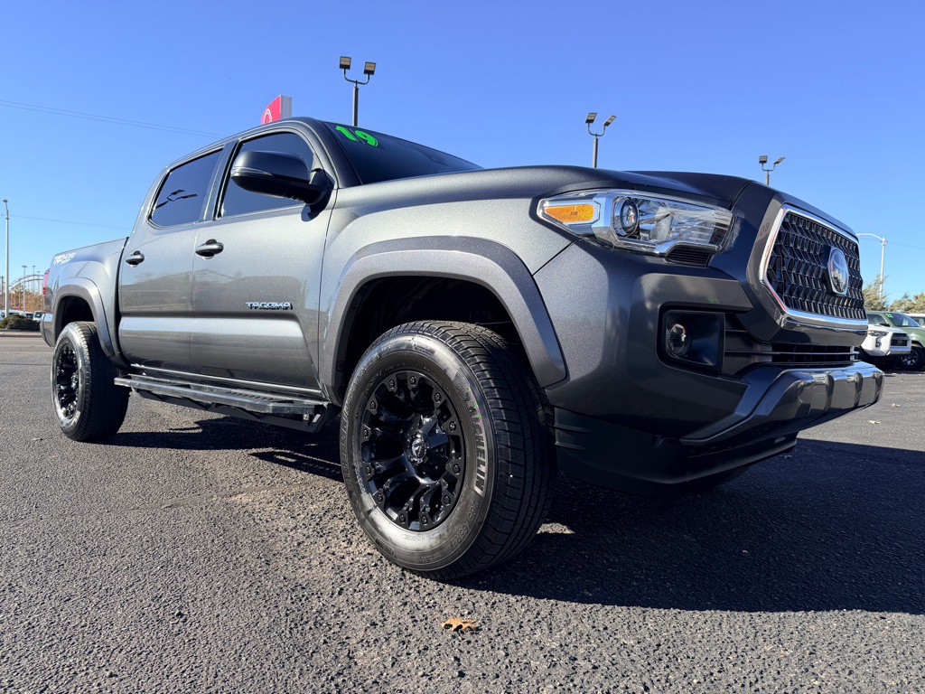 2019 Toyota Tacoma Image 43