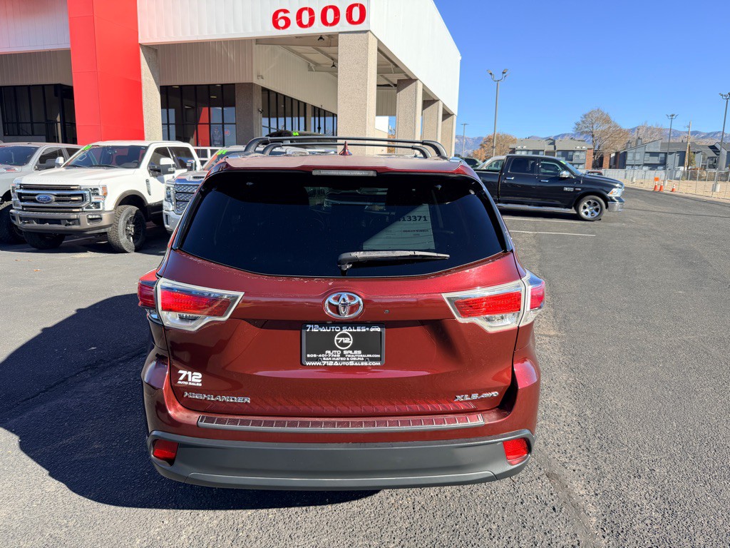 2015 Toyota Highlander Image 38