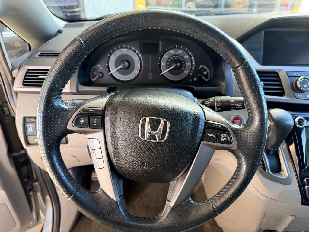 2017 Honda Odyssey Image 9