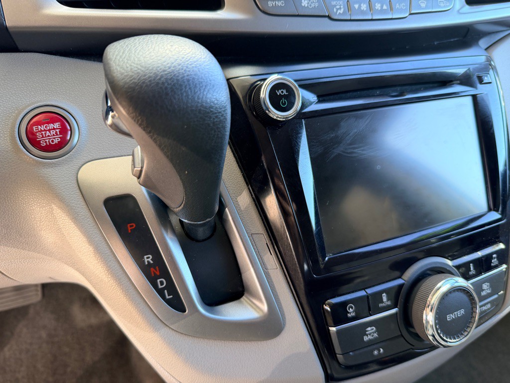 2017 Honda Odyssey Image 11