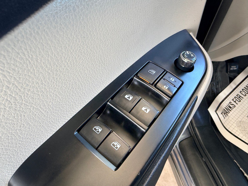 2014 Toyota Highlander Image 5