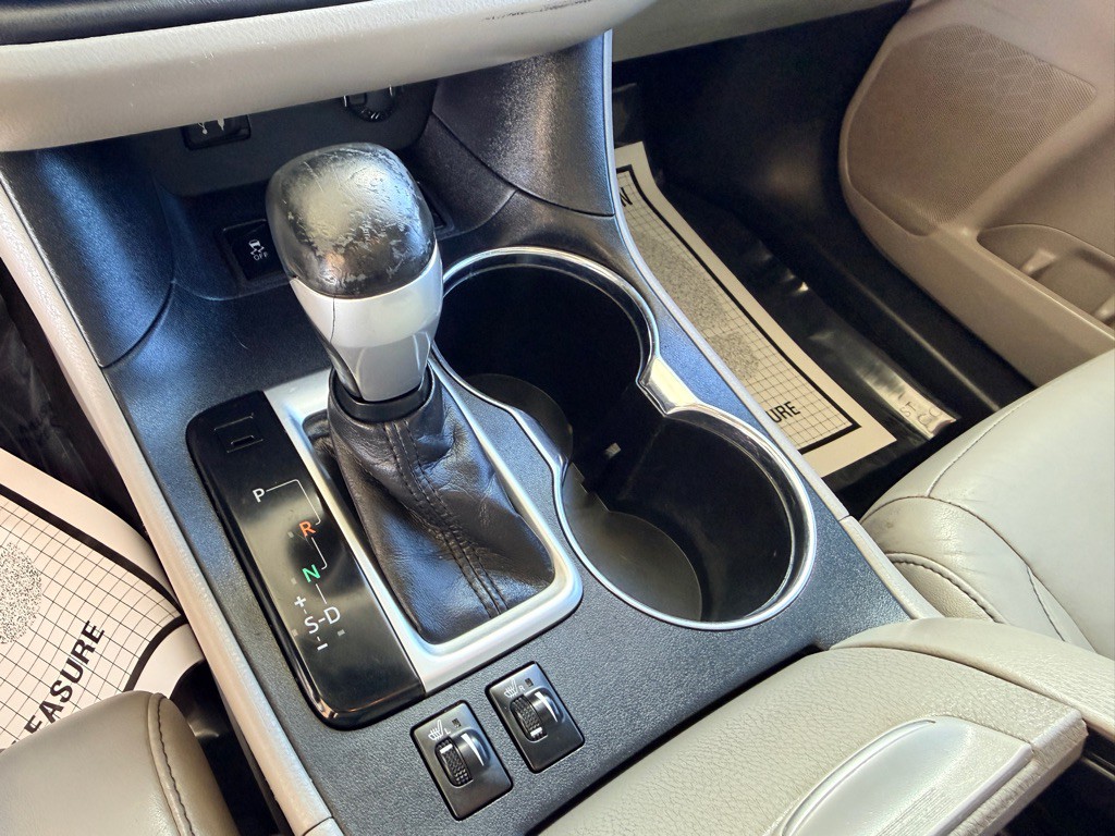 2014 Toyota Highlander Image 12