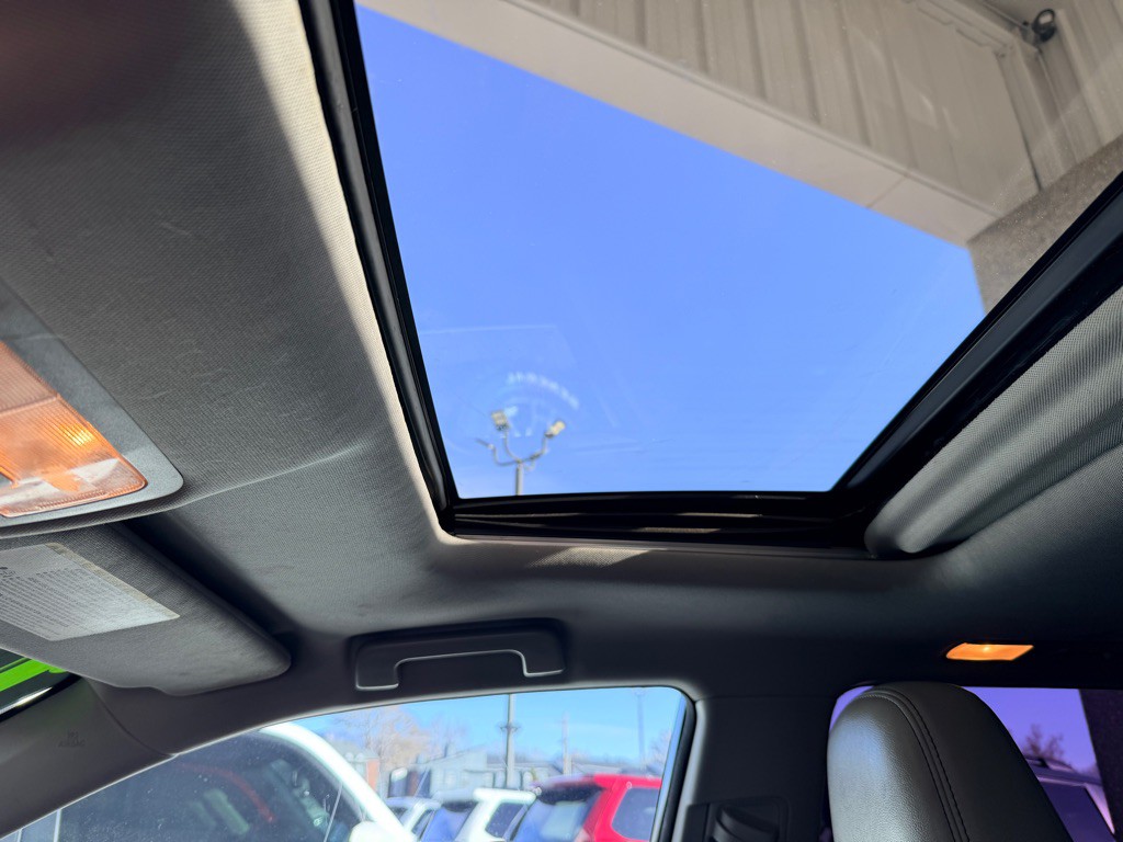 2014 Toyota Highlander Image 16