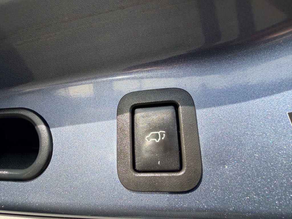 2014 Toyota Highlander Image 22