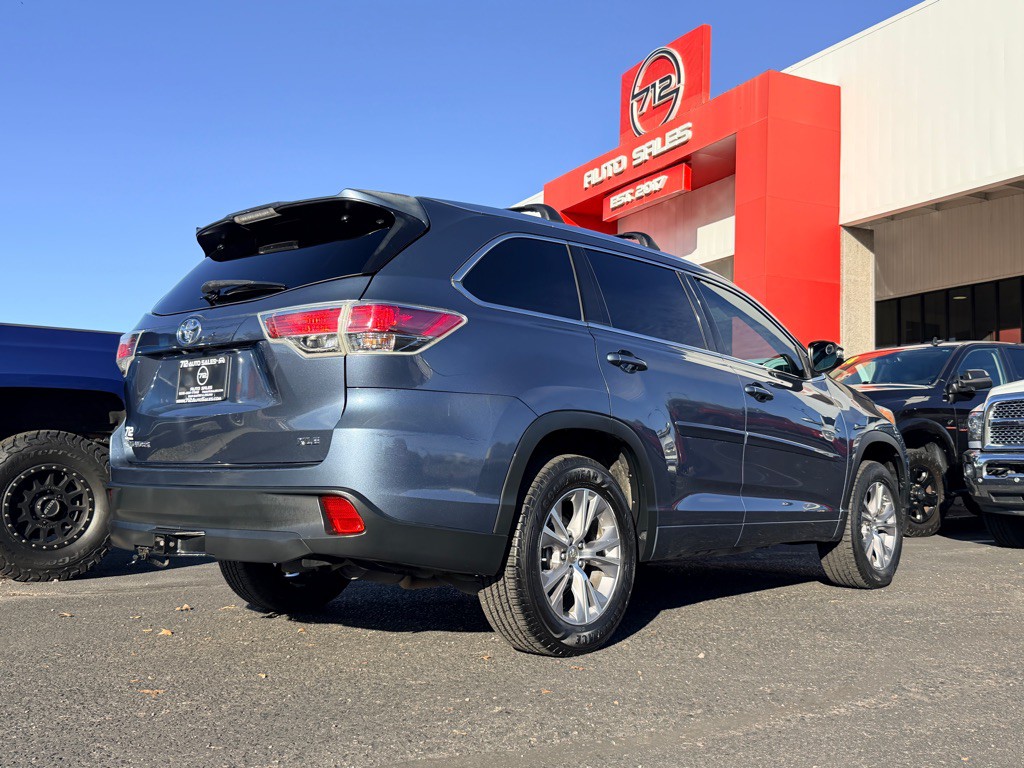 2014 Toyota Highlander Image 38
