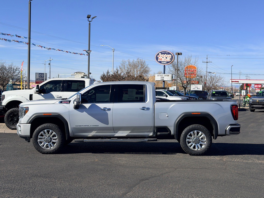 2020 GMC Sierra Image 2