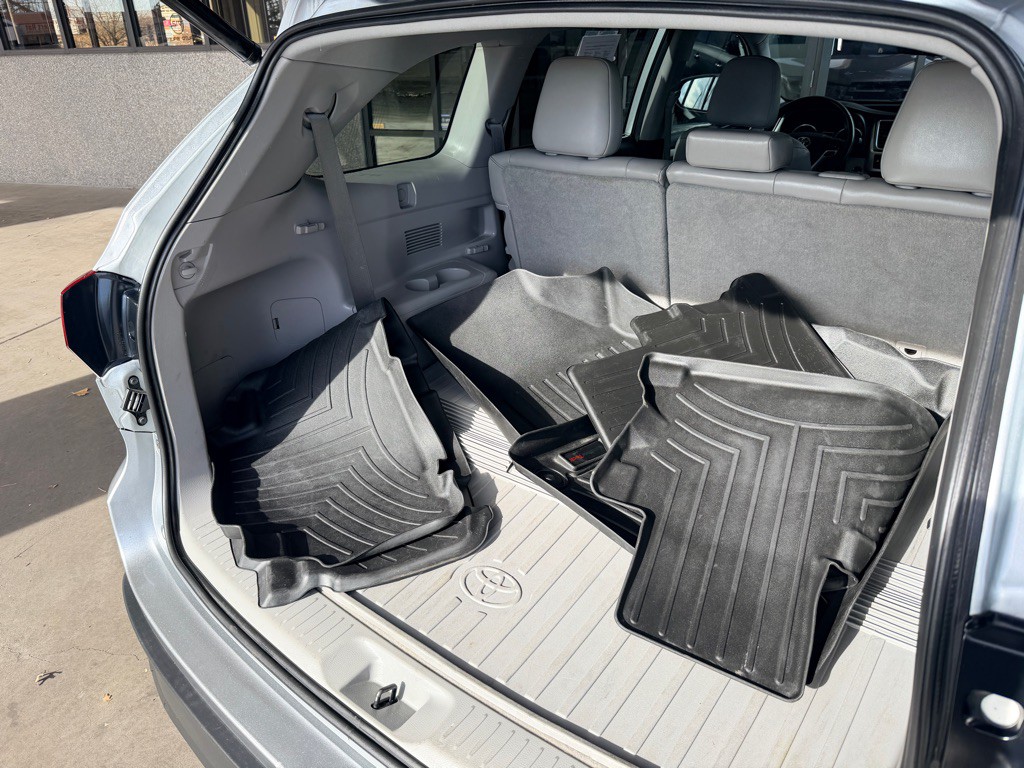 2019 Toyota Highlander Image 21