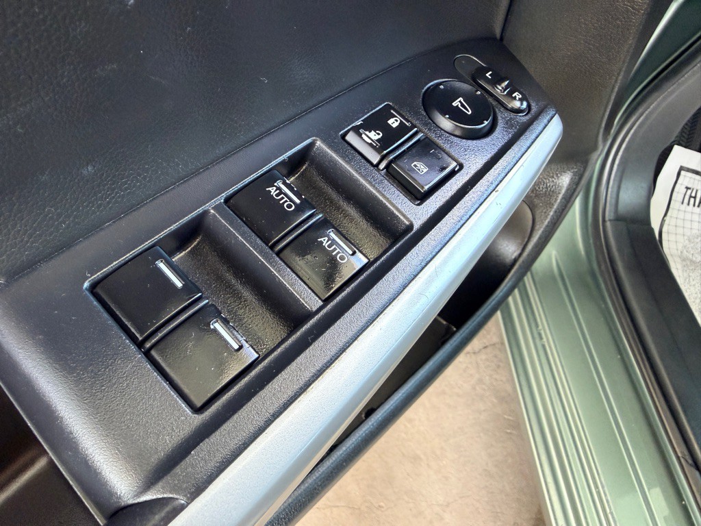 2010 Honda Accord Image 5