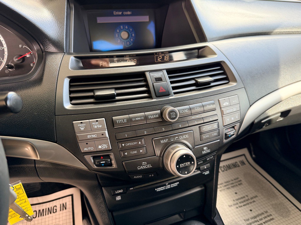 2010 Honda Accord Image 14