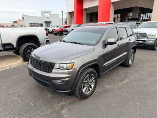 Image for 2019 Jeep Grand Cherokee Laredo ID: 7092953