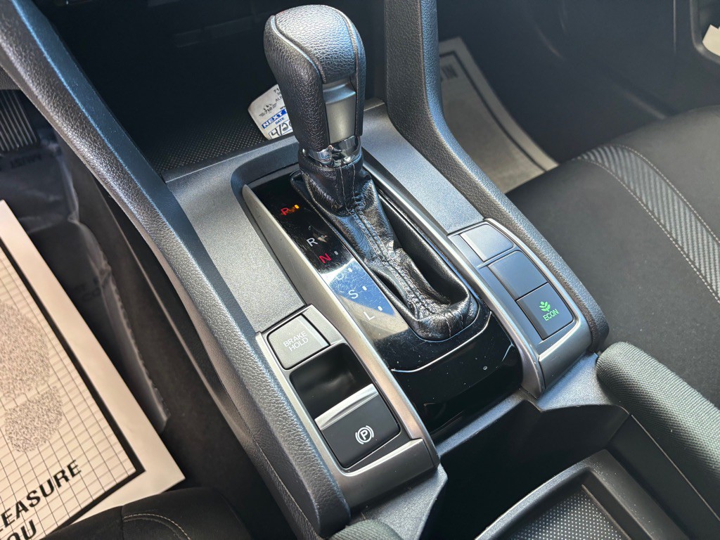 2018 Honda Civic Image 11