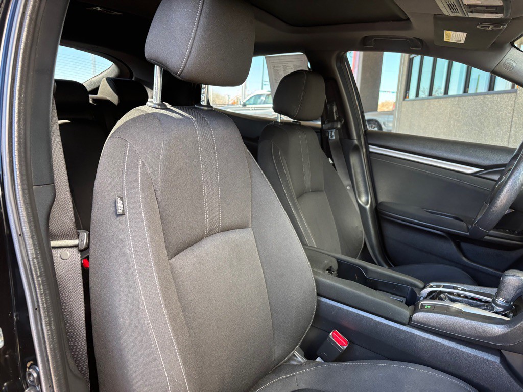 2018 Honda Civic Image 24