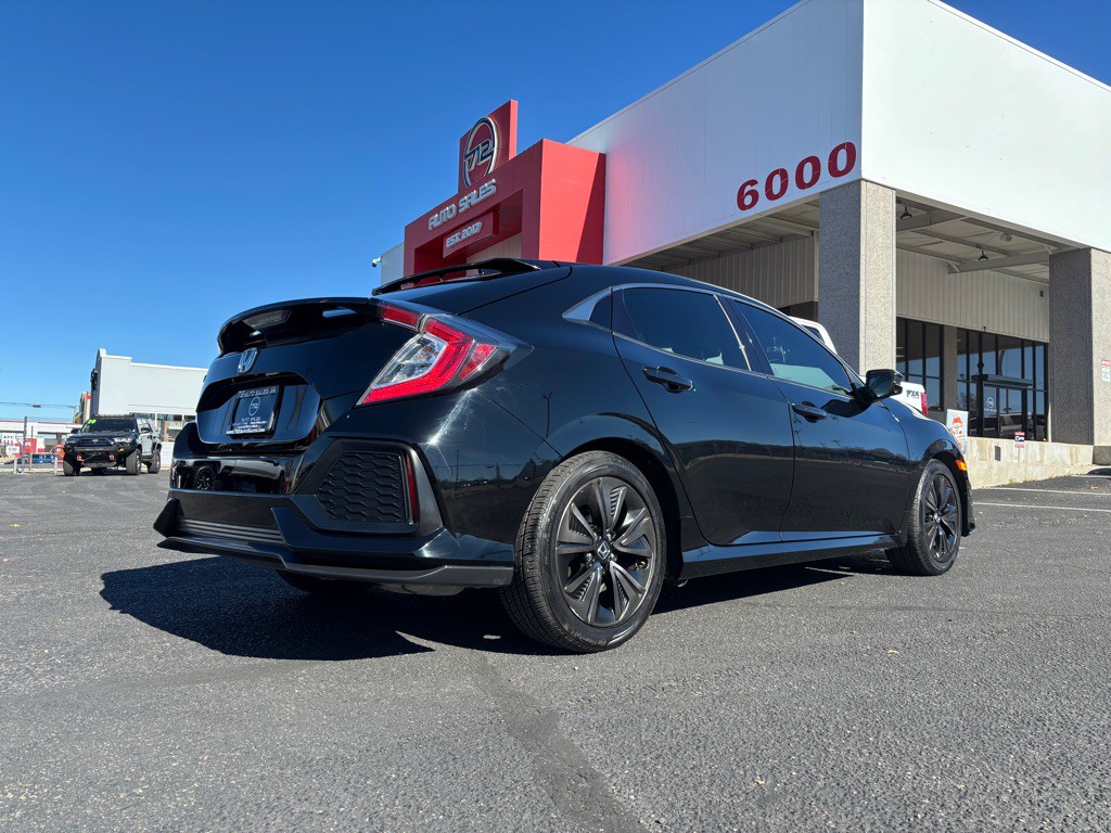 2018 Honda Civic Image 32