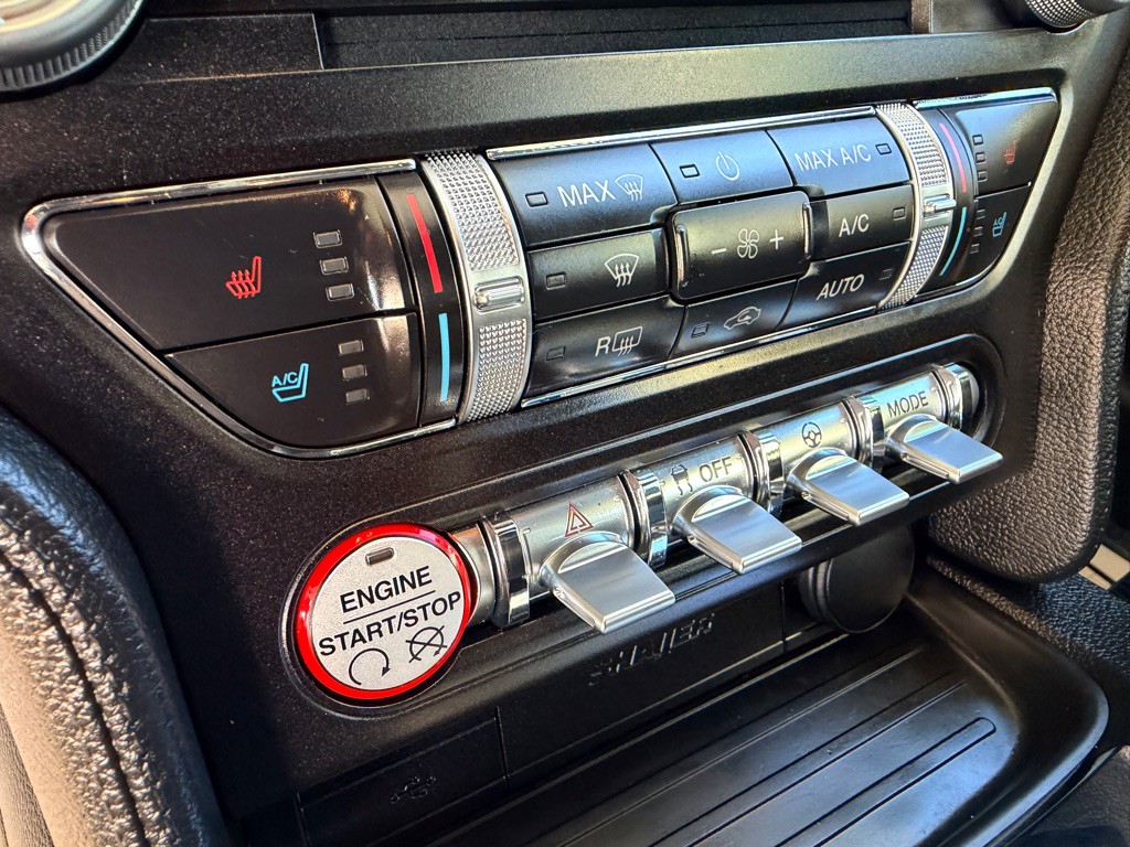 2015 Ford Mustang Image 12