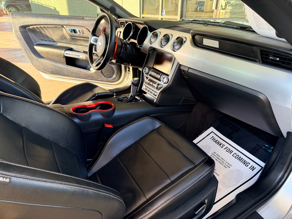 2015 Ford Mustang Image 19