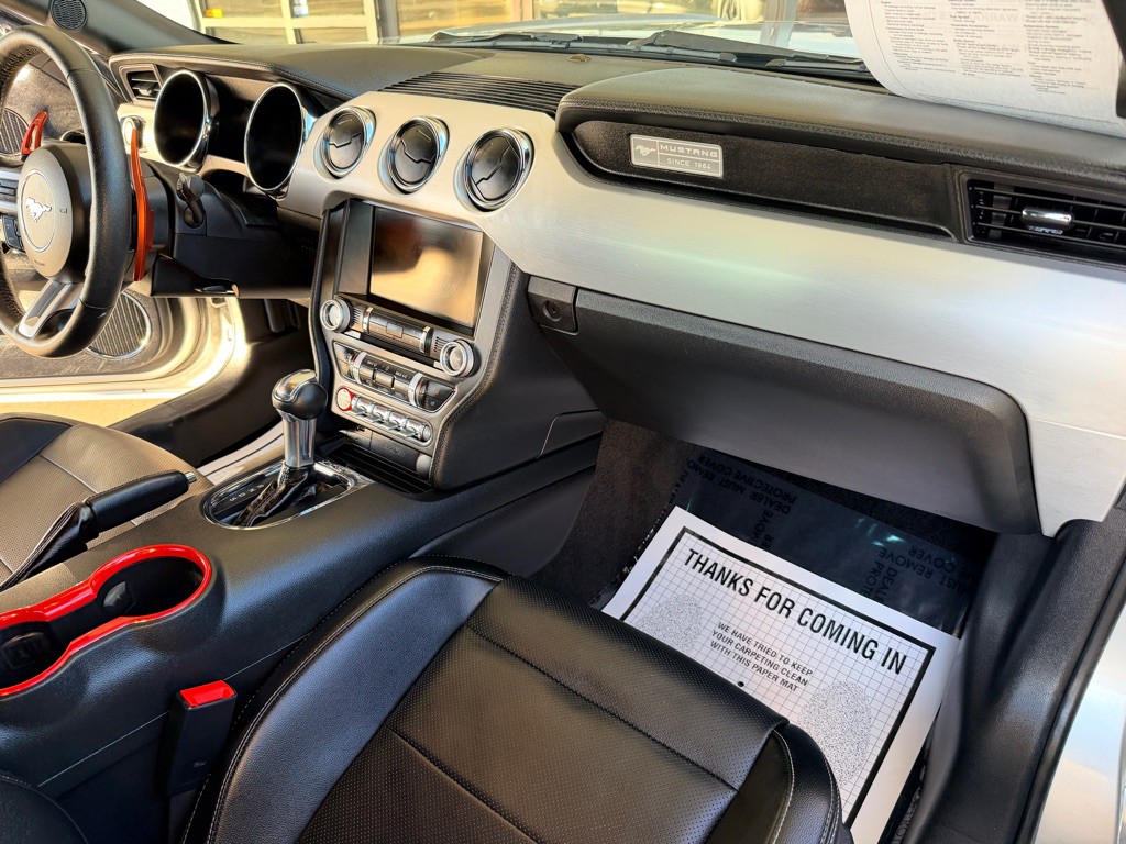 2015 Ford Mustang Image 20